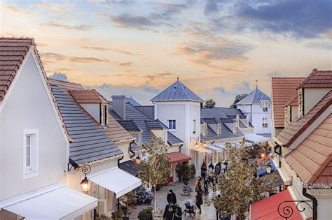 la vallee village celine discount